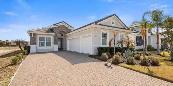 122 DEL PALMA DRIVE