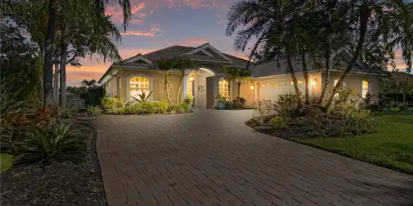 11407 SAVANNAH LAKES DRIVE