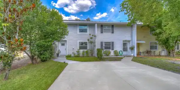 210 S MALCOLM COURT