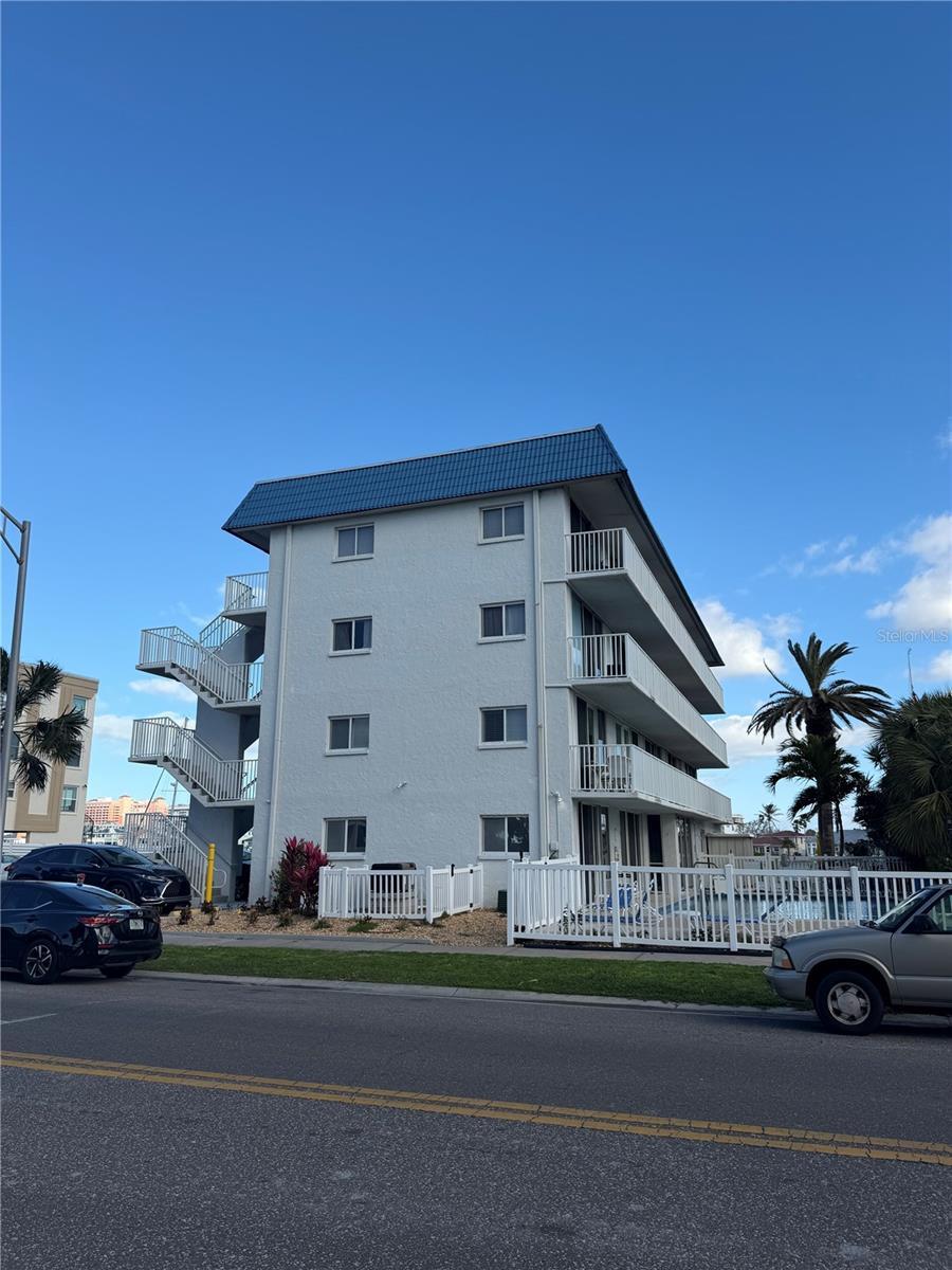Image 1 Image 1
