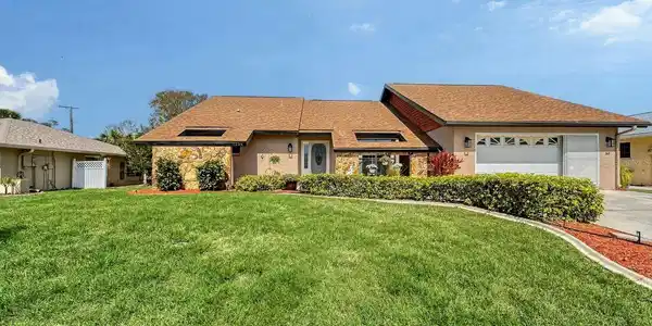 1354 ROOSEVELT DRIVE