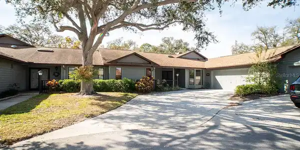 11711 RIDGEVIEW LANE
