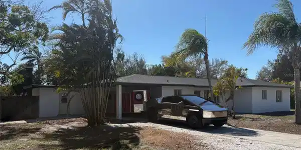 1944 JASMINE DRIVE