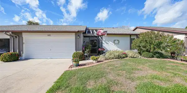643 FOXWOOD BOULEVARD