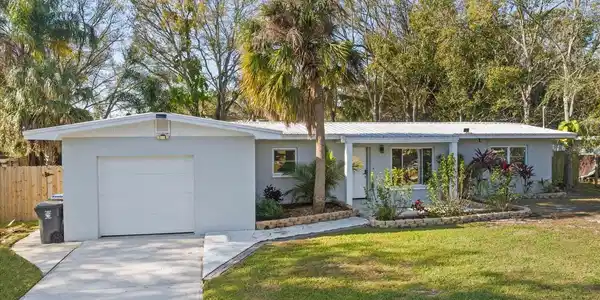 432 COUNTRY CLUB DRIVE