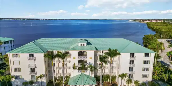 200 HARBOR WALK DRIVE