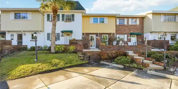 709 W VENICE AVENUE