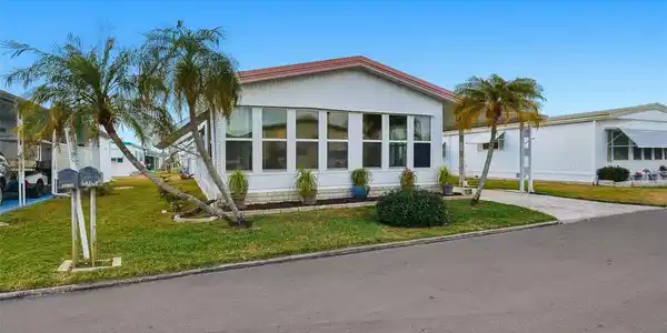 2101 MAUI DRIVE