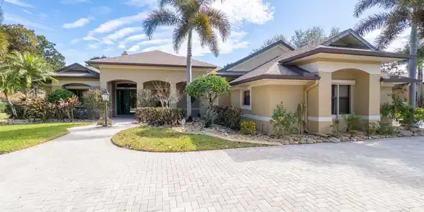 3031 SOUTHERN OAKS DRIVE