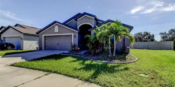 1739 CHATHAM GREEN CIRCLE