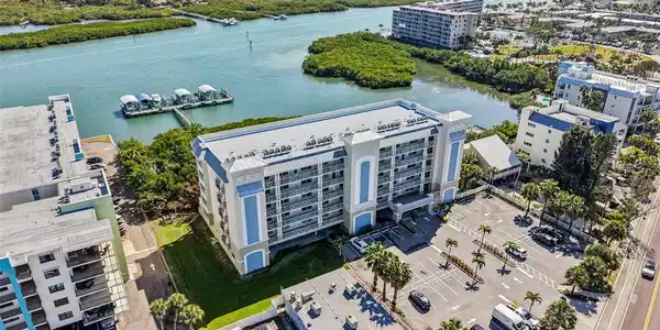 19519 GULF BOULEVARD