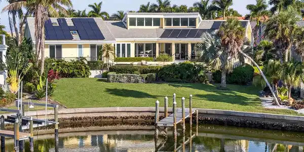1571 HARBOR CAY LANE
