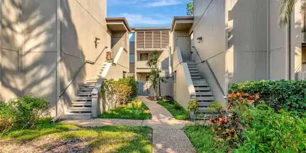 211 WOODLAND DRIVE