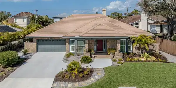 444 BAYNARD DRIVE
