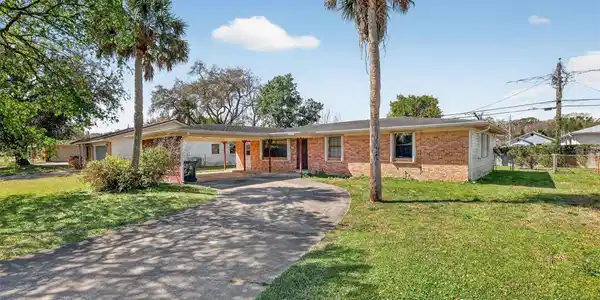 212 FORRELL AVENUE