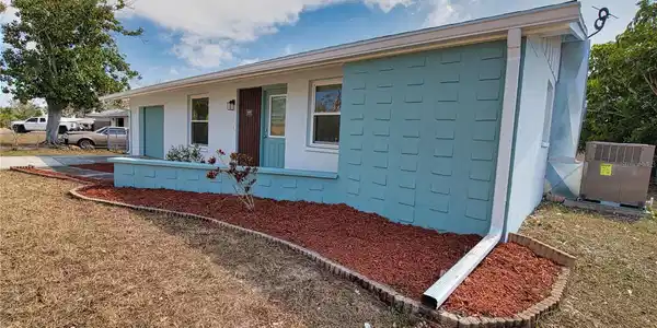 1435 SAINT CLAIR ROAD