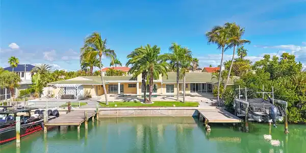 482 HERMOSITA DRIVE