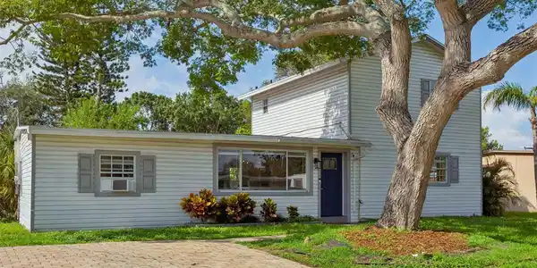 4012 W FAIRVIEW HEIGHTS
