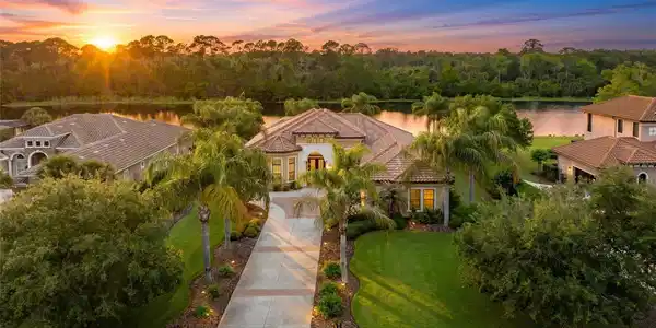 204 WILLOW OAK WAY