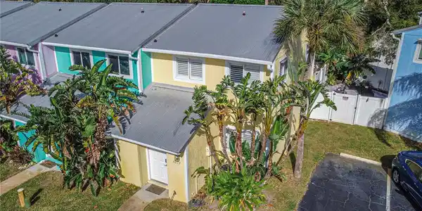 4017 SAXON DRIVE