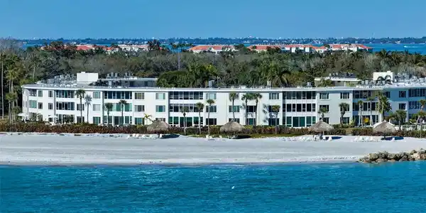 100 SANDS POINT ROAD