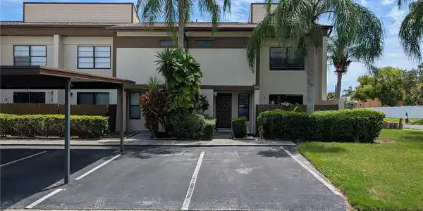 9209 SEMINOLE BOULEVARD