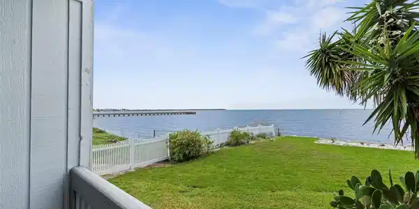 800 BAHIA DEL SOL DRIVE