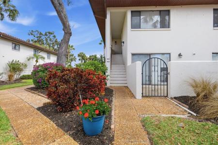 3500 EL CONQUISTADOR PARKWAY