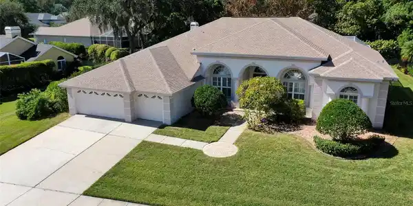 211 HIGHLAND WOODS DRIVE