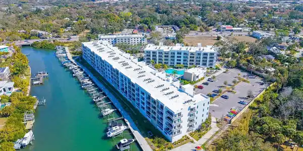 1709 N TAMIAMI TRAIL