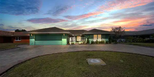 3355 SEAWAY DRIVE