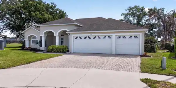 702 BANTRY COURT