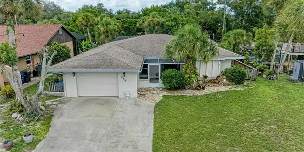 523 CASAS BONITAS DRIVE