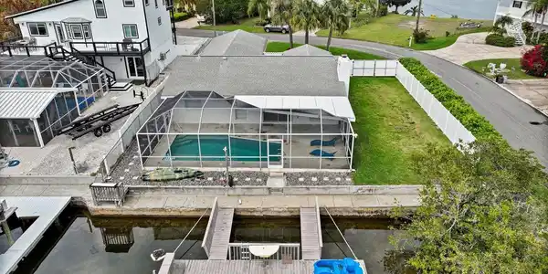 3240 GULF COAST DRIVE