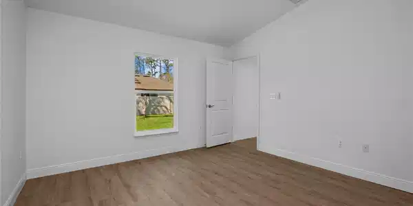 Image 4 Image 4