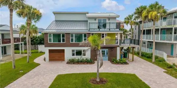 830 EEL AVENUE