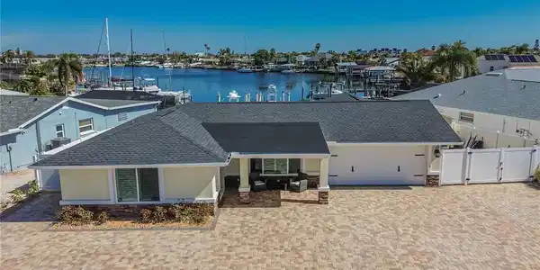 6404 LAKE SUNRISE DRIVE