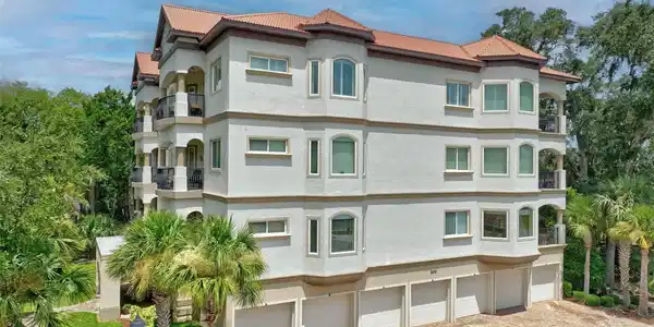200 CEDAR COVE