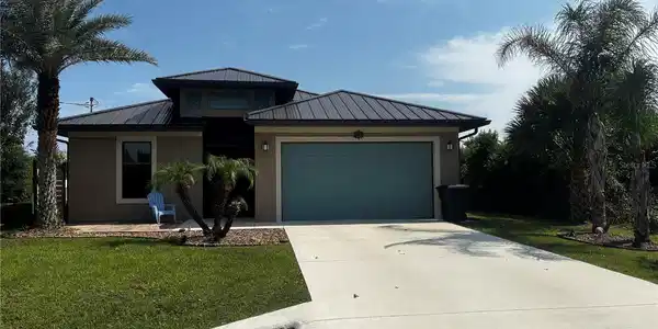12 MAHOE DRIVE N