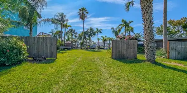 4493 NEPTUNE DRIVE