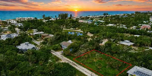 561 GULF BAY ROAD