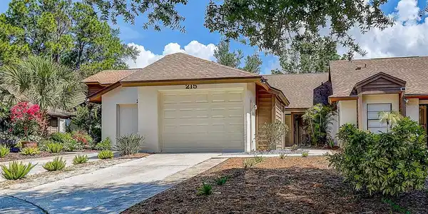 215 LIGHTHOUSE COURT
