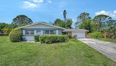 2436 BREAKWATER CIRCLE