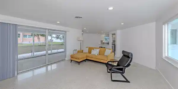 Image 4 Image 4
