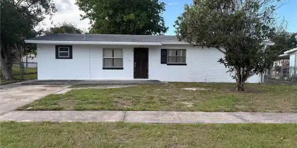 2240 WHITE SANDS DRIVE