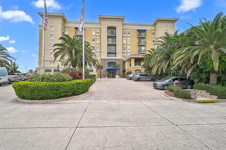 1064 N TAMIAMI TRAIL