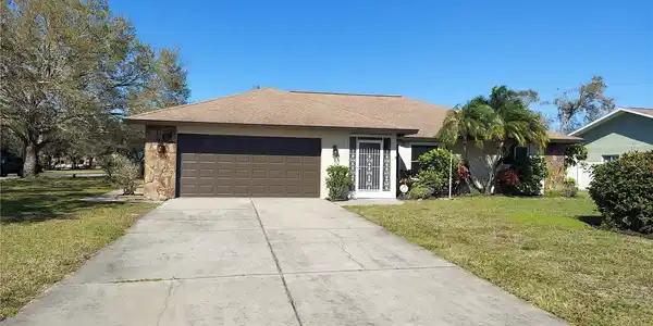 1329 PINEBROOK WAY