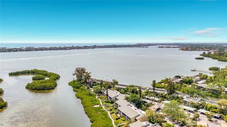 1515 PELICAN POINT DRIVE