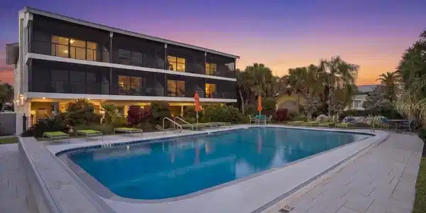 6804 GULF DRIVE