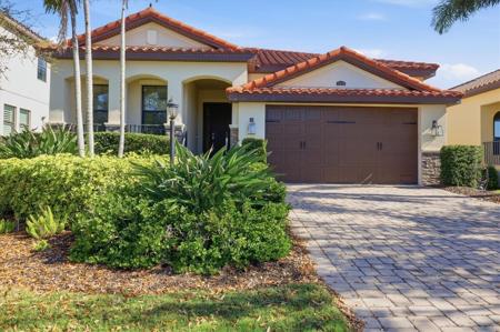 5423 TITLE ROW DRIVE